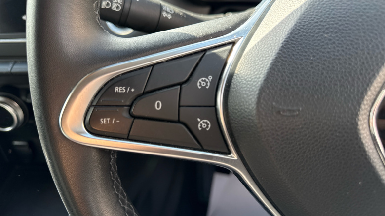 Renault Captur 1.3 TCE 130 Iconic 5dr Petrol Hatchback